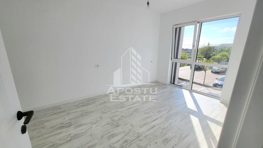 Apartament cu 3 camere decomandat în Dumbrăvița