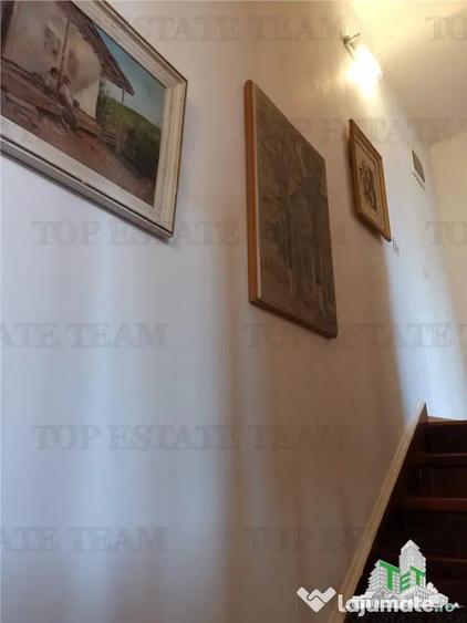 Apartament cu 4 camere decomandat în 1 Decembrie