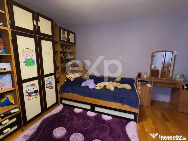 Casă cu 6 camere cu Teren 690 Mp în Găvana