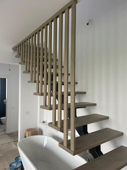 Apartament cu 3 camere decomandat în Tunari