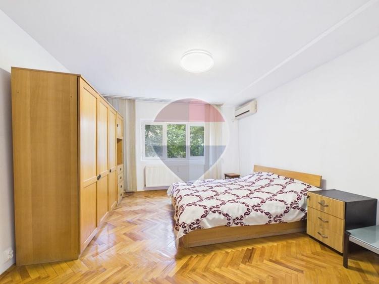 Apartament cu 3 camere decomandat în 13 Septembrie