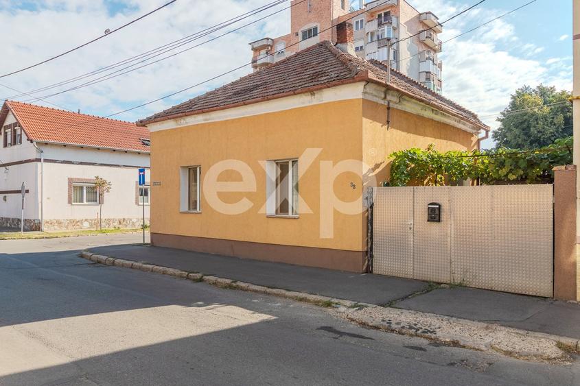 Casă individuală cu 3 camere cu Canalizare în Cantemir