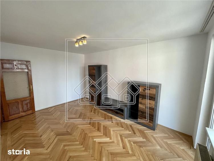 Apartament cu 3 camere în Ultracentral