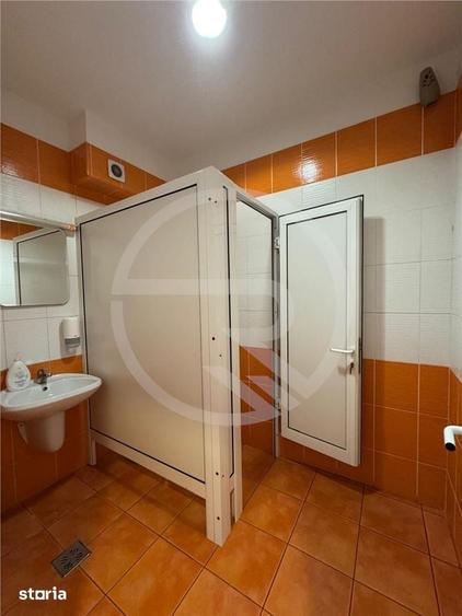 Spațiu comercial, de 1,200 mp, în Florești