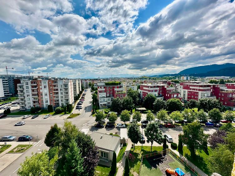 Apartament cu 2 camere decomandat în Avantgarden