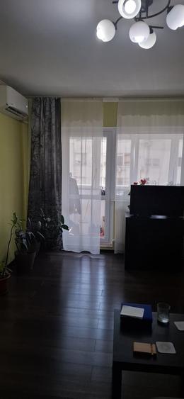 Apartament decomandat în Teiul Doamnei