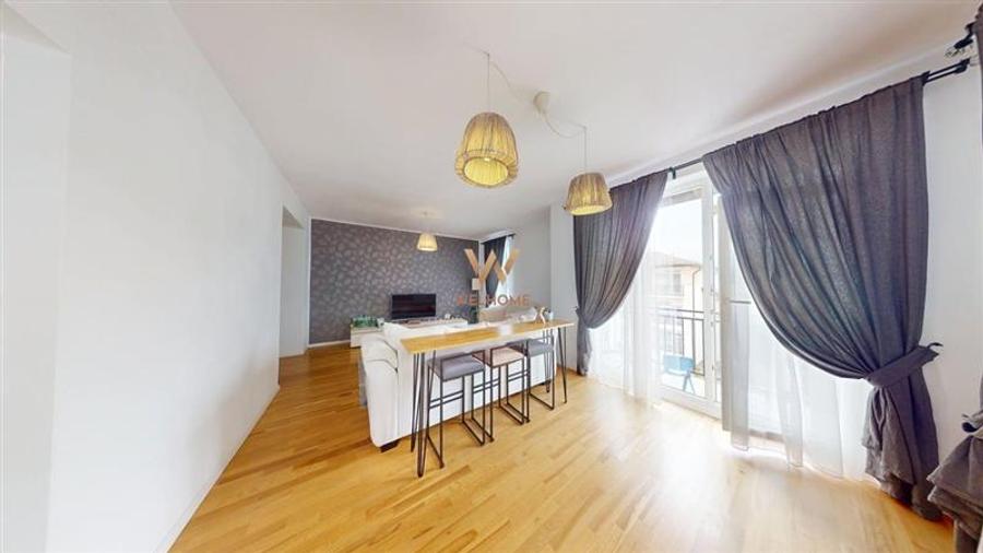 Apartament cu 3 camere decomandat, mobilat în Șelimbăr