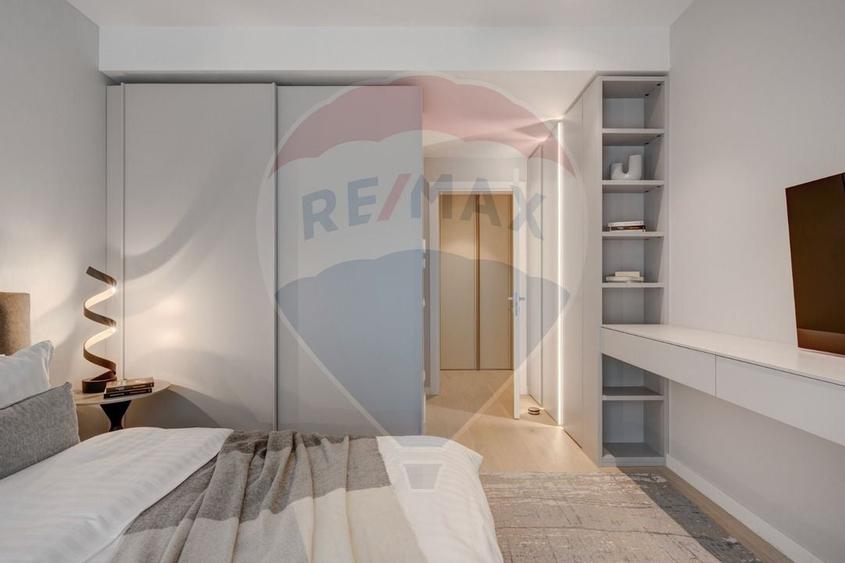 Apartament cu 3 camere decomandat în Aviației