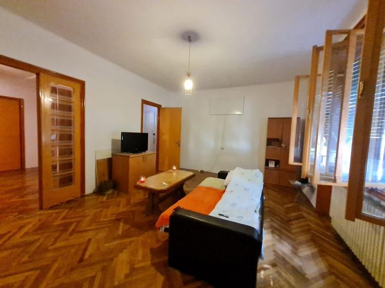Apartament cu 2 camere semidecomandat, mobilat în Ultracentral