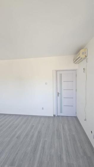 Apartament cu 3 camere decomandat în Popoveni