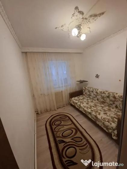 Garsonieră în Craiovița Nouă
