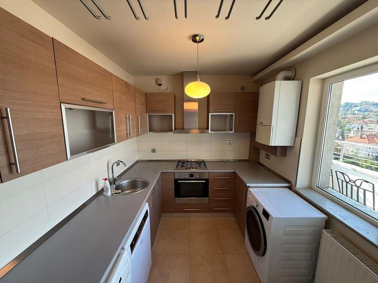 Apartament cu 3 camere decomandat în Gheorgheni