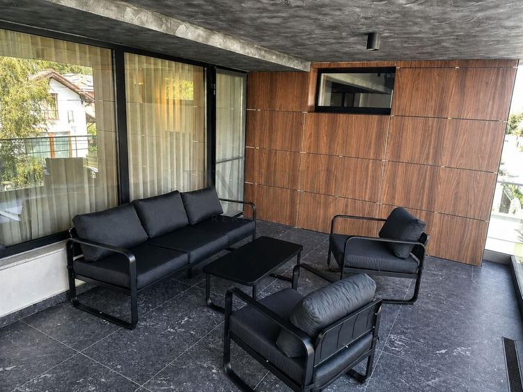 Apartament cu 4 camere semidecomandat în Iancu Nicolae