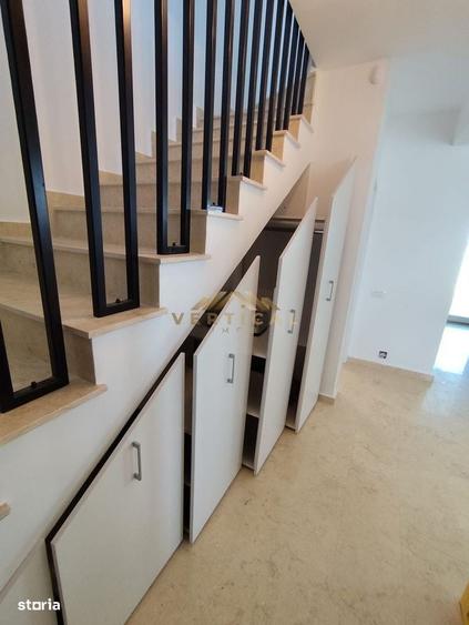 Casă cu 4 camere în Corbeanca