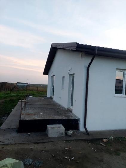 Casă individuală cu 3 camere cu Canalizare în Cumpăna