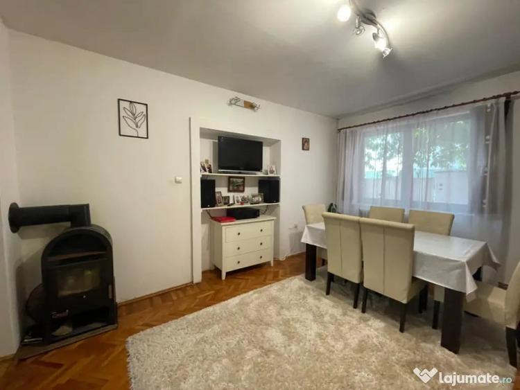 Casă cu 5 camere cu Teren 300 Mp în Central