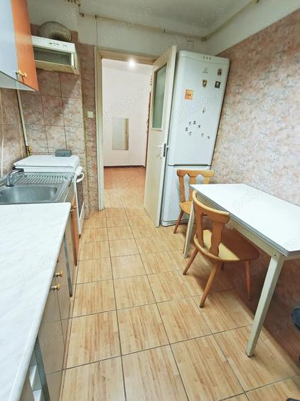 Apartament cu 3 camere decomandat în Central