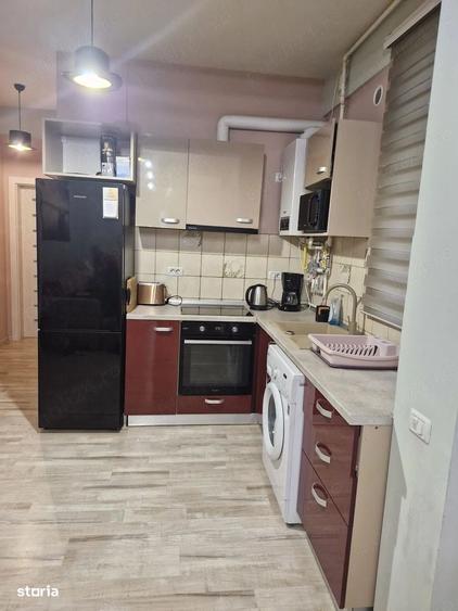 Apartament cu 3 camere semidecomandat în Nord