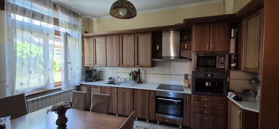 Casă individuală cu 3 camere cu Canalizare în Ultracentral