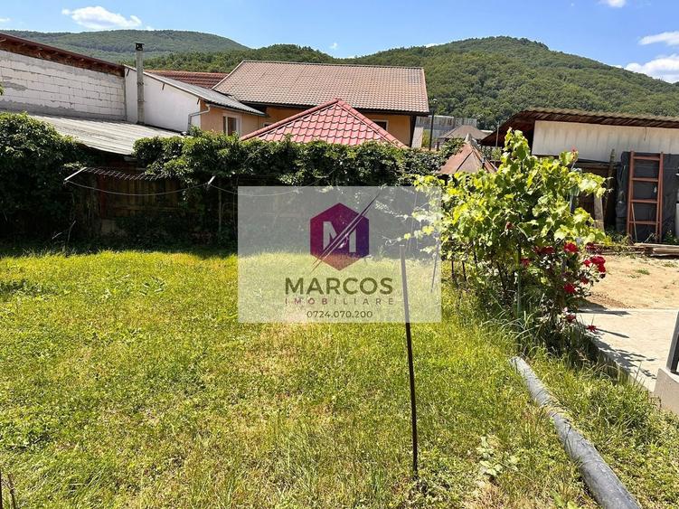 Casă individuală cu 3 camere cu Canalizare în Muncitoresc