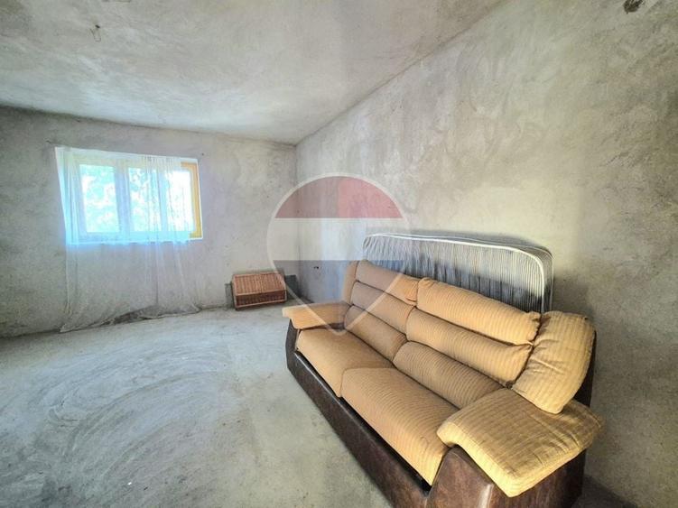 Casă individuală cu 3 camere cu Teren 1359 Mp în Macea