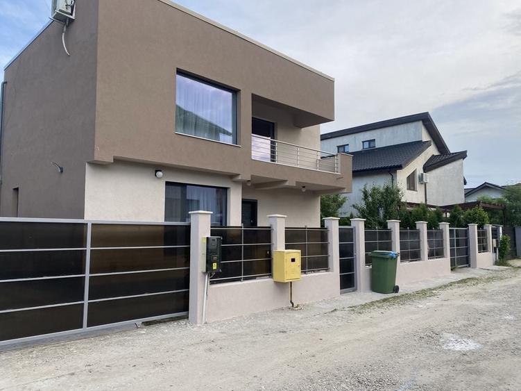 Casă cu 4 camere în Berceni
