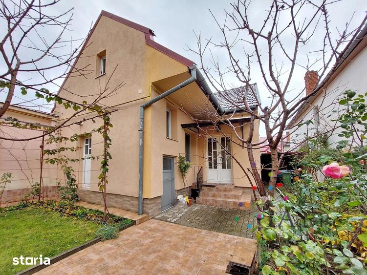 Casă cu 3 camere cu Teren 100 Mp în Centrul Civic