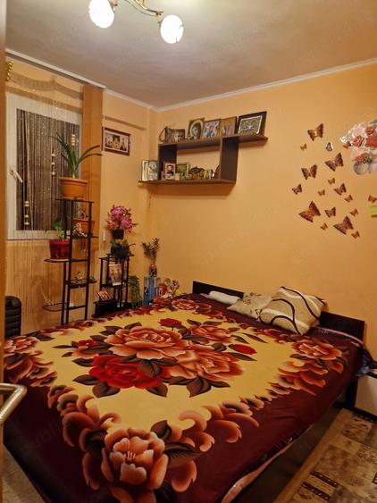 Apartament cu 2 camere decomandat în Tei
