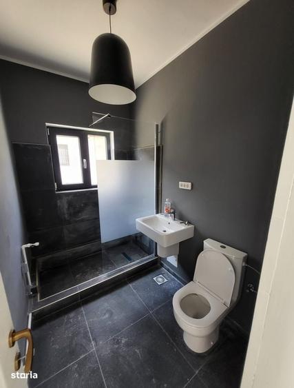 Casă cu 3 camere cu Teren 210 Mp în Central