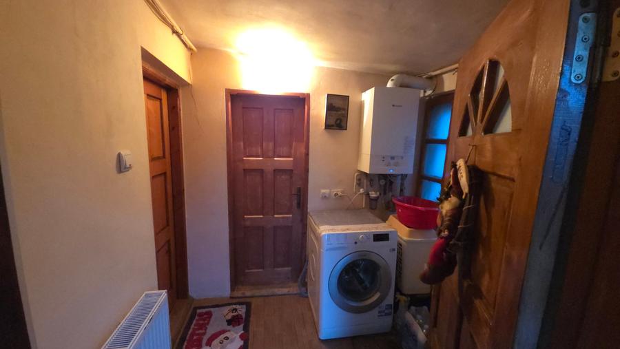 Casă individuală cu 3 camere cu Canalizare în Brătianu