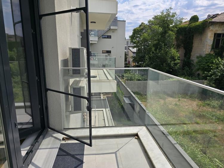 Alongside Unirii 2 camere cu balcon si prox. metrou - 16