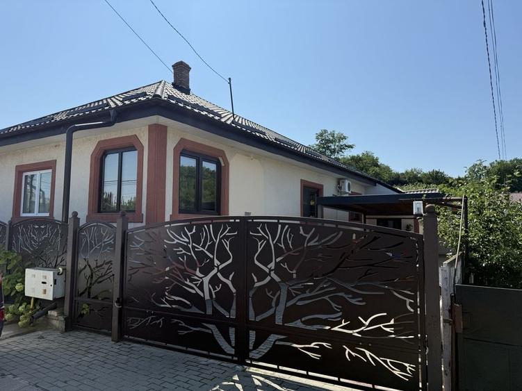 Casă cu 4 camere în Târgu Frumos