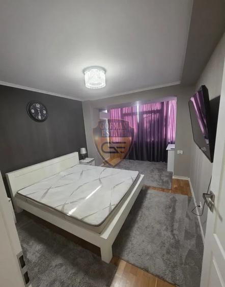 Apartament cu 4 camere decomandat în City Park Mall