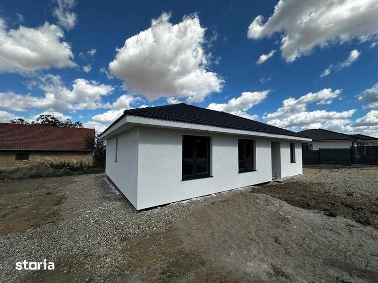 Casă cu 3 camere cu Teren 131 Mp în Oncea