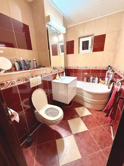 Apartament cu 4 camere decomandat, mobilat în Sânmartin