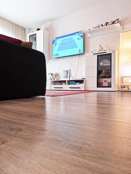 Apartament cu 3 camere decomandat în Drumul Taberei