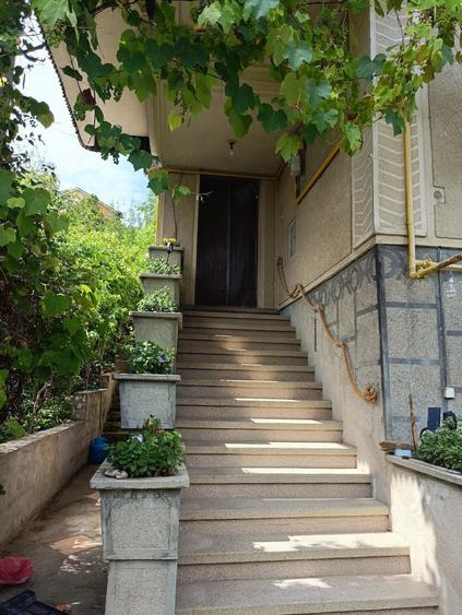 Casă cu 5 camere cu Teren 918 Mp în Săsar