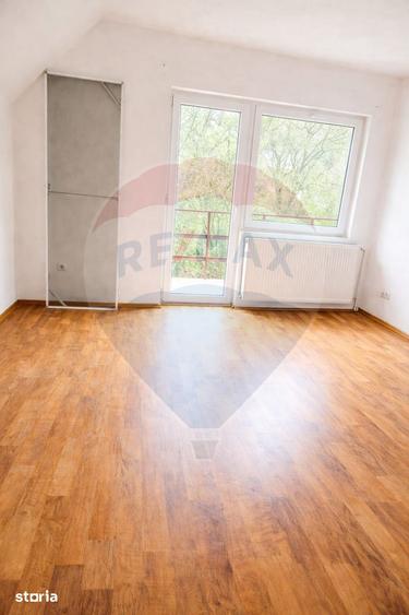 Casă cu 5 camere cu Teren 359 Mp în Central