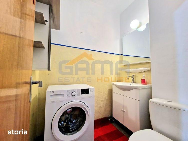 Apartament cu 3 camere decomandat în Polivalentă