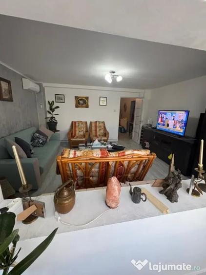 Apartament cu 3 camere decomandat în Pantelimon