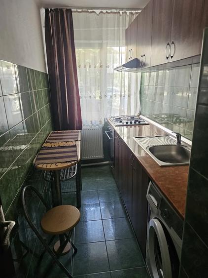 Apartament cu 2 camere decomandat în 1 Mai