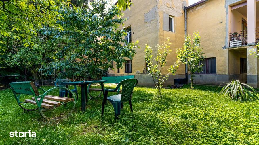 Apartament cu 5 camere în Gruia