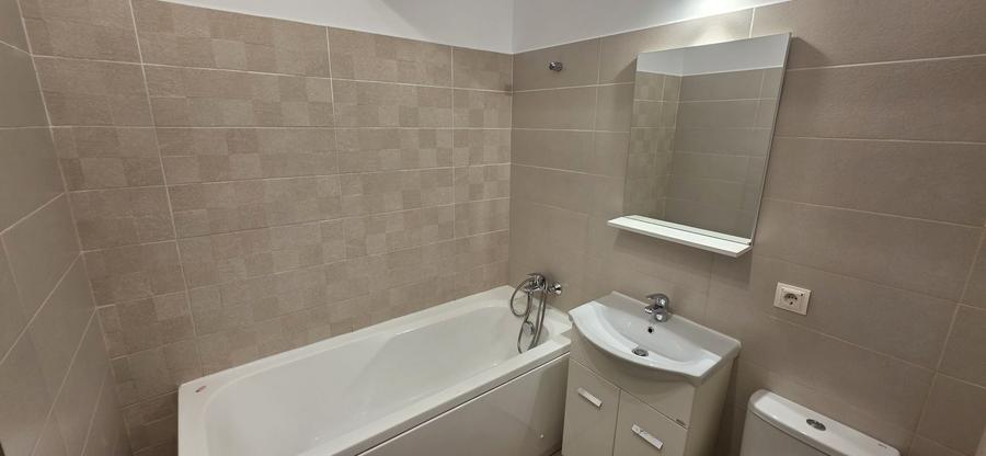Apartament cu 2 camere decomandat în Păcii
