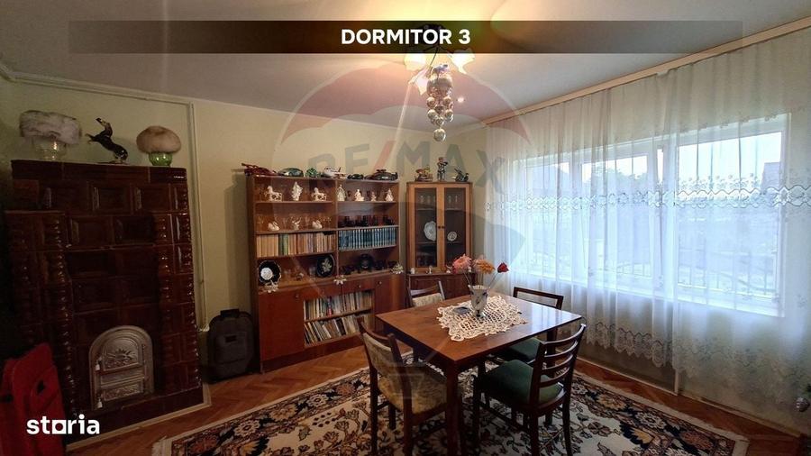 Casă cu 4 camere în Săbișa
