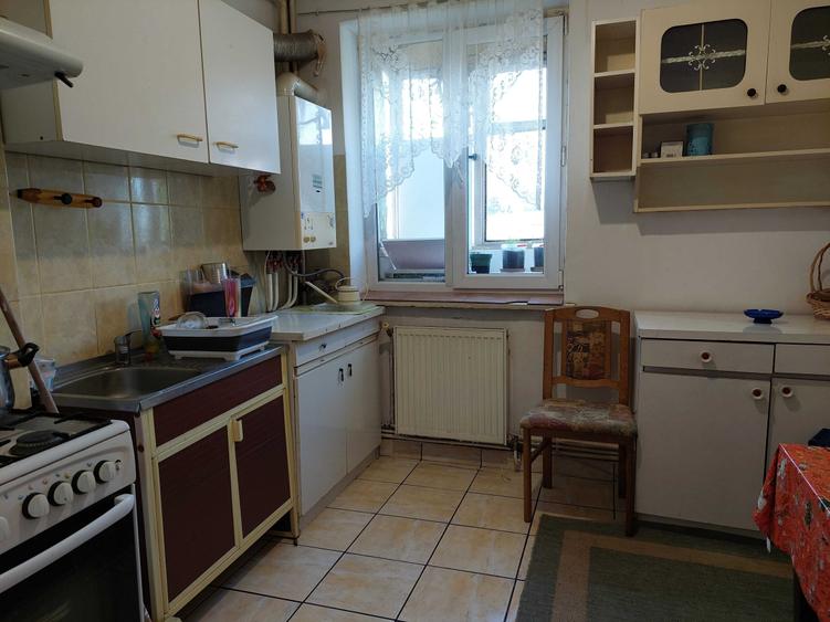 Apartament cu 2 camere semidecomandat în Petros