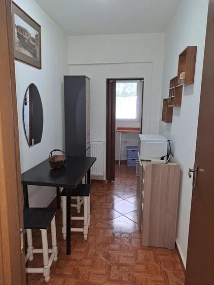 Garsonieră decomandată în Doamna Ghica