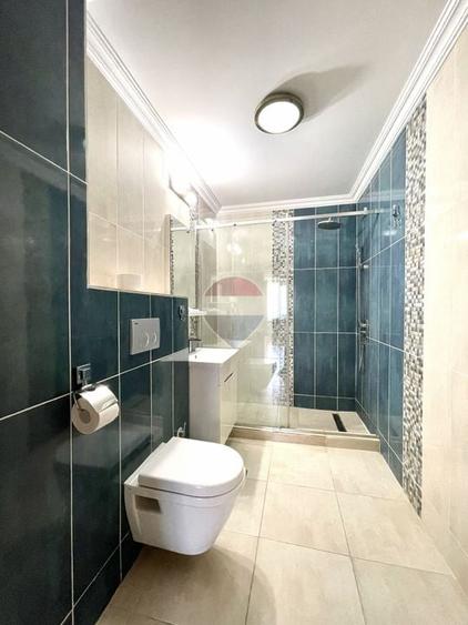 Apartament cu 2 camere decomandat, mobilat în Central