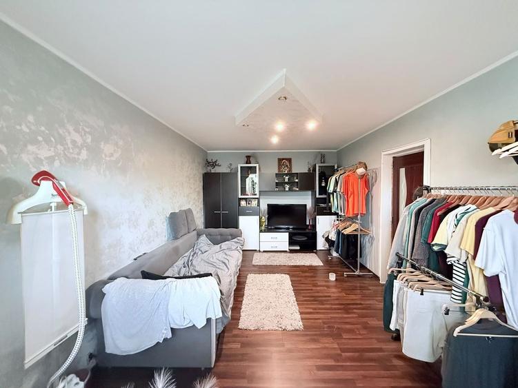 Apartament cu 3 camere decomandat, mobilat în Drumul Taberei