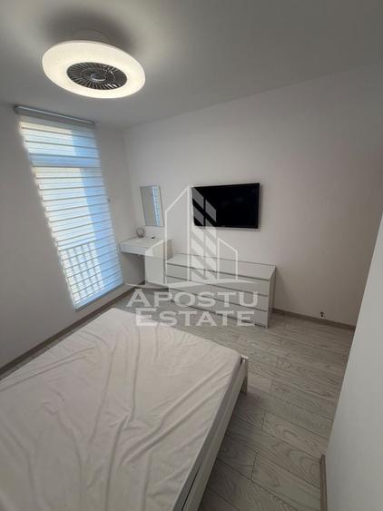 Apartament cu 3 camere semidecomandat, mobilat în Torontalului