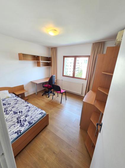 Apartament cu 3 camere decomandat, mobilat în Octavian Goga